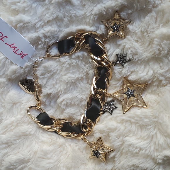 BETSET JOHNSON  🌟 STAR BRACELET - Picture 9 of 9